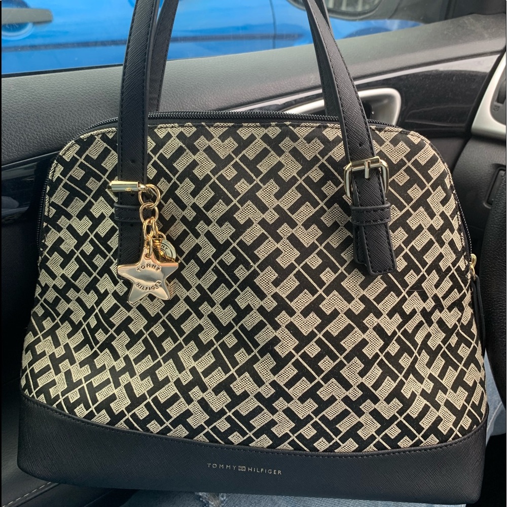 Tommy Hilfiger Purse